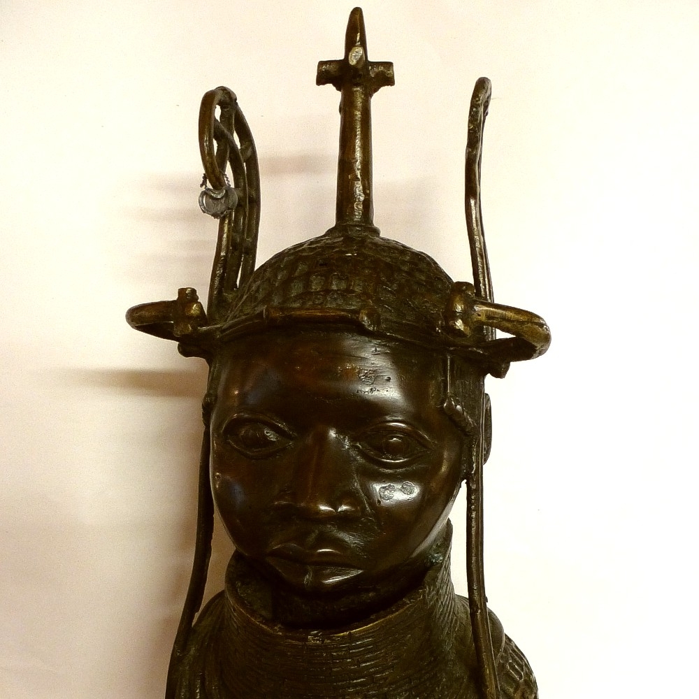 Bronze-bust-African-tribal-Benin