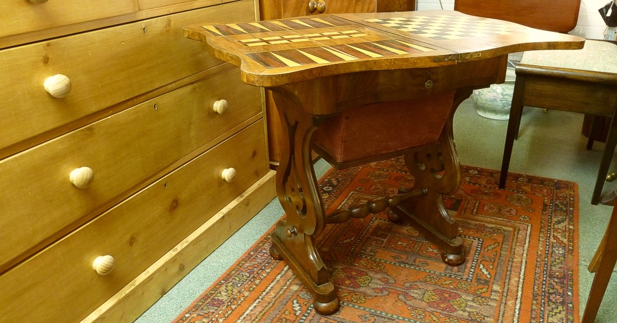 Antique-workbox-games-table
