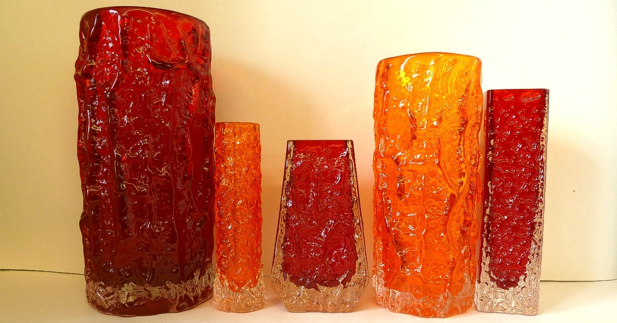 Retro-Whitefriars-glass-vase-coffin-finger-nail-bark